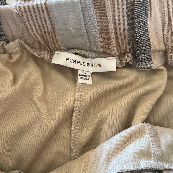 Stripped Shorts - Picture 3 of 5